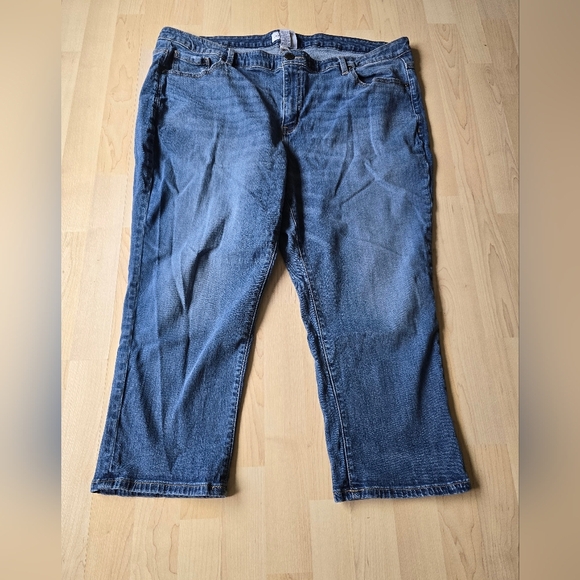 Lane Bryant Mid Rise Girlfriend Crop Jeans Size 22 - Picture 2 of 10